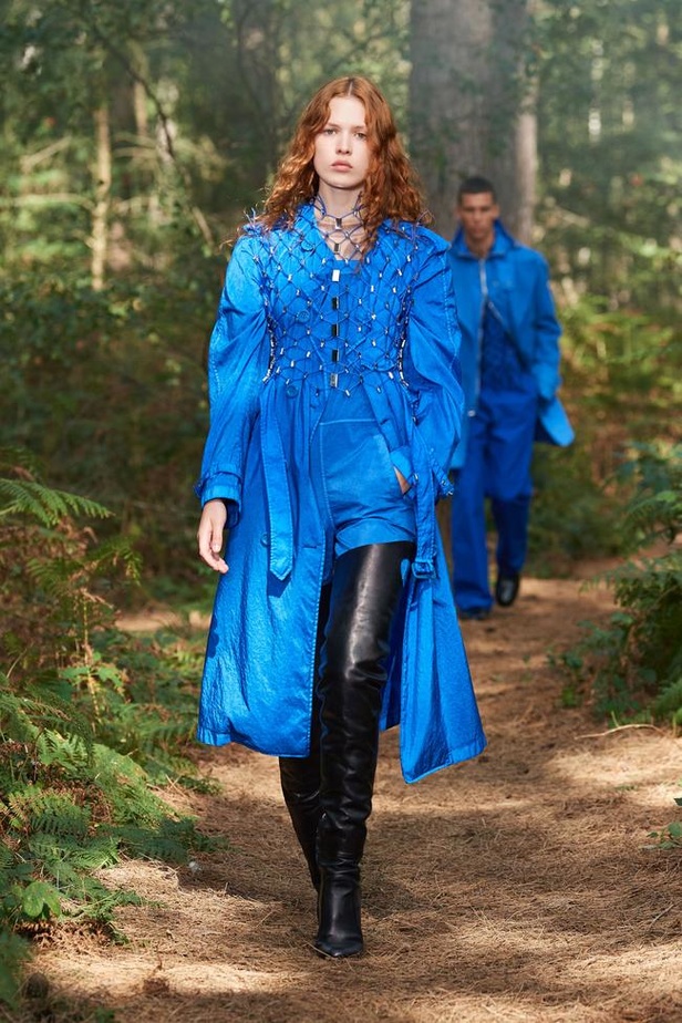 عرض ازياء Burberry لربيع وصيف 2021 من اسبوع الموضة في لندن