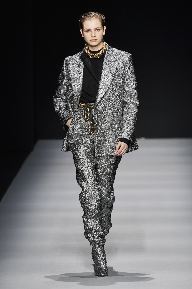 مجموعة Alberta Ferretti الفاخرة خلال اسبوع الموضة في ميلانو لخريف وشتاء 2020-2021