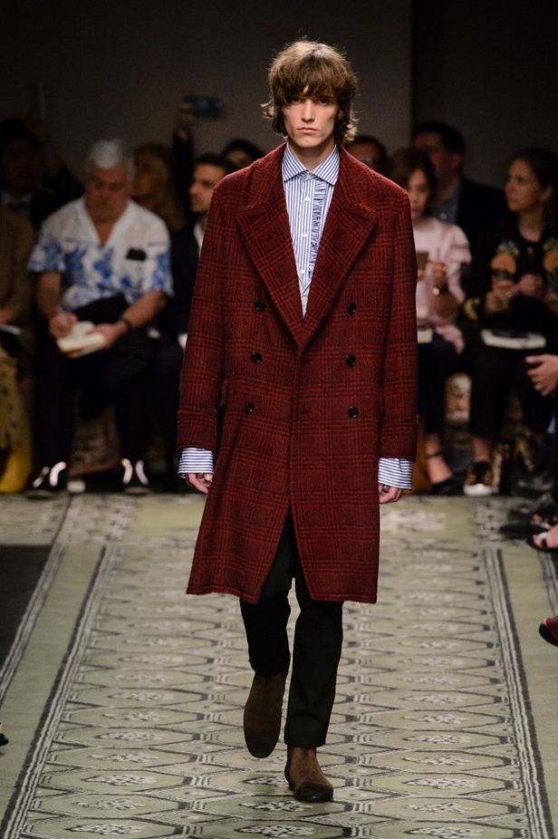 مجموعة “بربري” لموسم خريف وشتاء 2016-2017 من منصة العرض الى الاسواق فورا