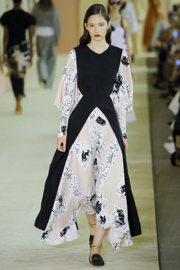 مجموعة Roksanda لربيع وصيف 2017