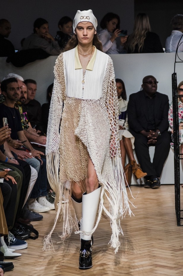 مجموعة جاي دبليو اندرسون لموسم ربيع وصيف 2019