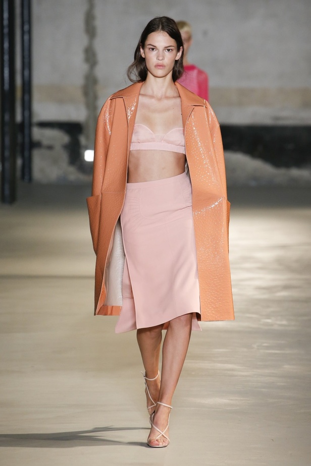 مجموعة No. 21 للأزياء الجاهزة لربيع وصيف ٢٠١٩ !