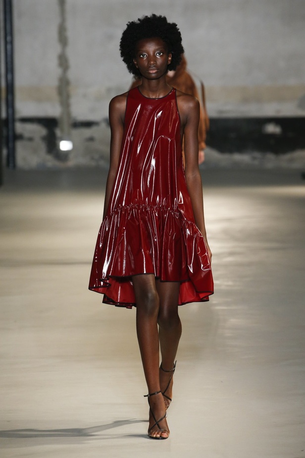 مجموعة No. 21 للأزياء الجاهزة لربيع وصيف ٢٠١٩ !