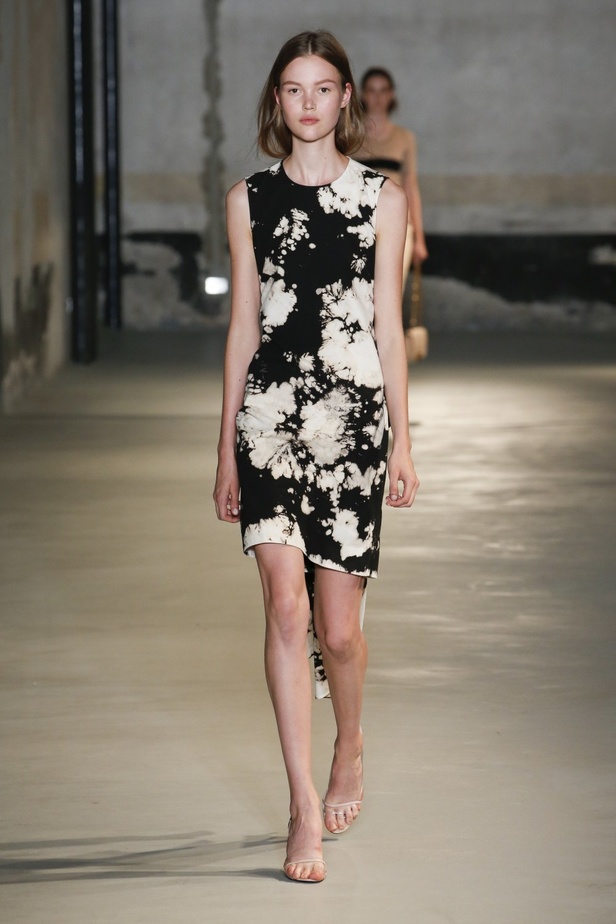 مجموعة No. 21 للأزياء الجاهزة لربيع وصيف ٢٠١٩ !