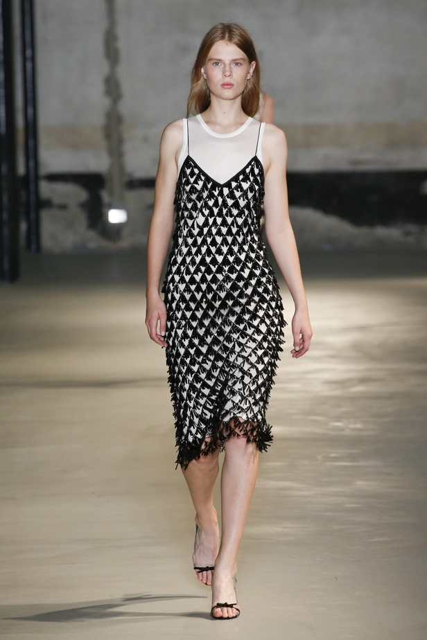 مجموعة No. 21 للأزياء الجاهزة لربيع وصيف ٢٠١٩ !