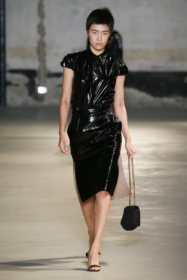 مجموعة No. 21 للأزياء الجاهزة لربيع وصيف ٢٠١٩ !