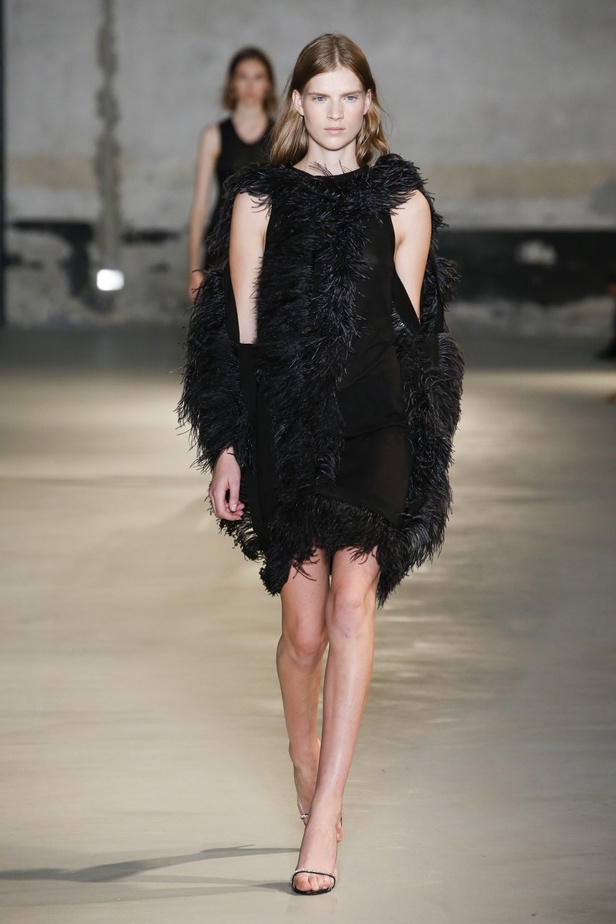 مجموعة No. 21 للأزياء الجاهزة لربيع وصيف ٢٠١٩ !