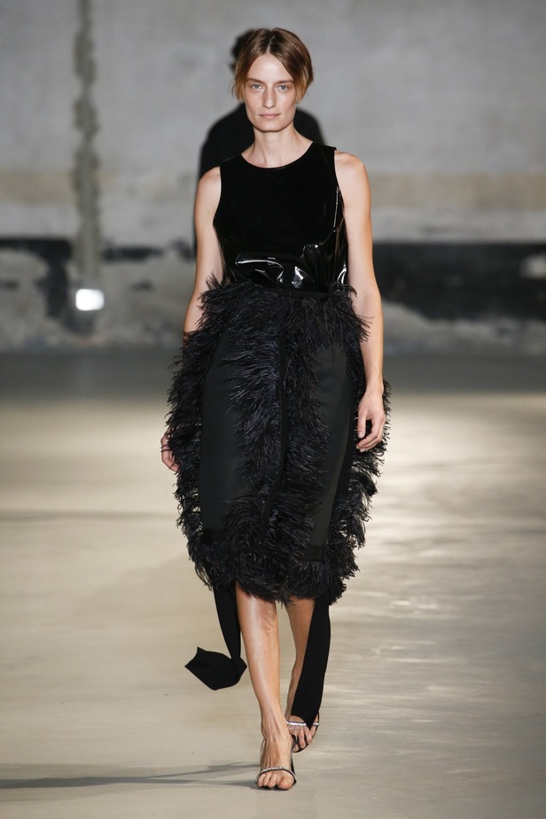 مجموعة No. 21 للأزياء الجاهزة لربيع وصيف ٢٠١٩ !