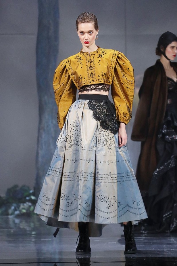 مجموعة الألبسة الراقية من ULYANA SERGEENKO لربيع 2019