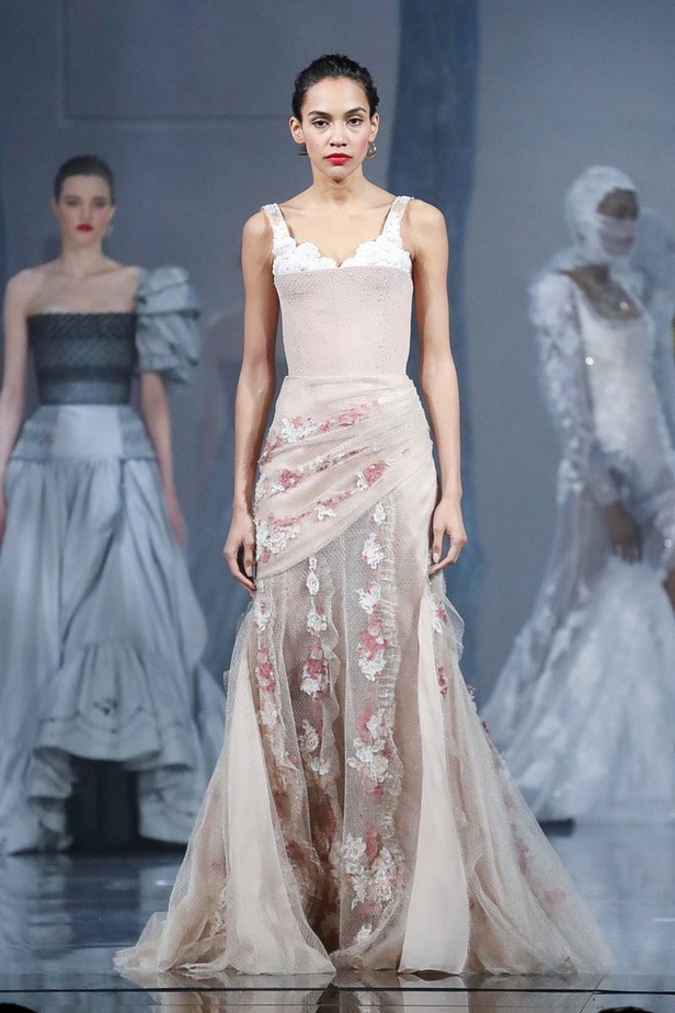 مجموعة الألبسة الراقية من ULYANA SERGEENKO لربيع 2019