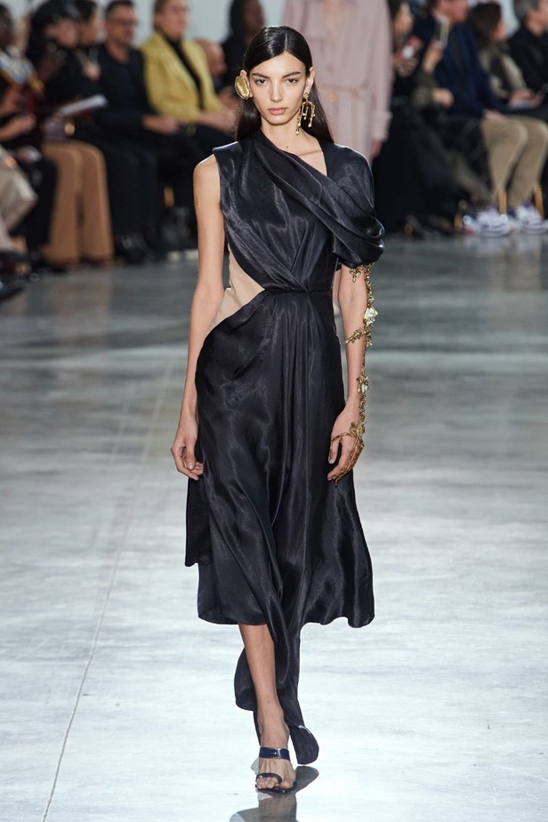 عرض ازياء سكياباريلي haute couture ربيع وصيف 2020 