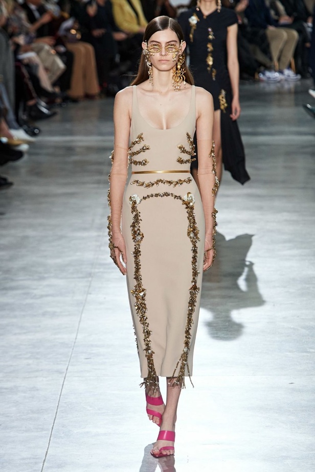 عرض ازياء سكياباريلي haute couture ربيع وصيف 2020 