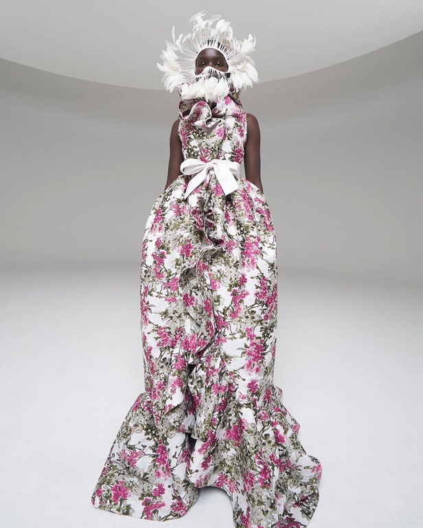 عرض مجموعة Giambattista Valli للأزياء الراقية 2020