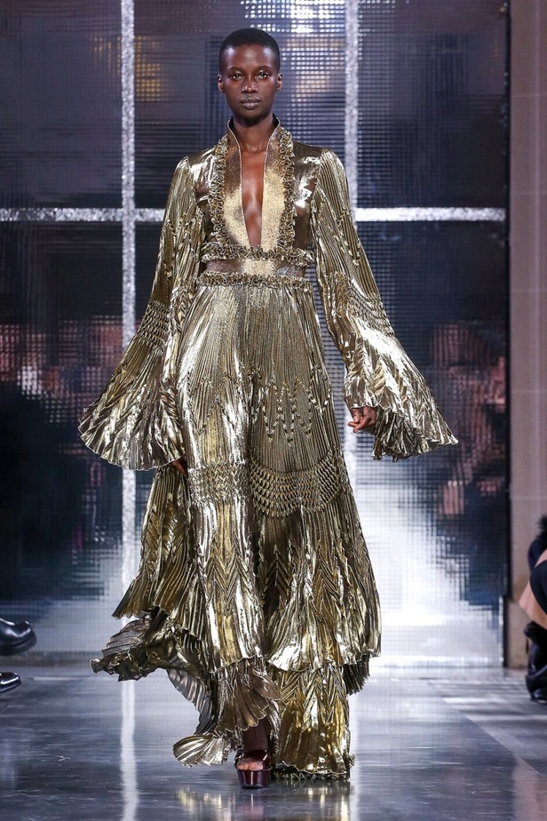 مجموعة أزارو لموسم ربيع وصيف 2020 للهوت كوتور