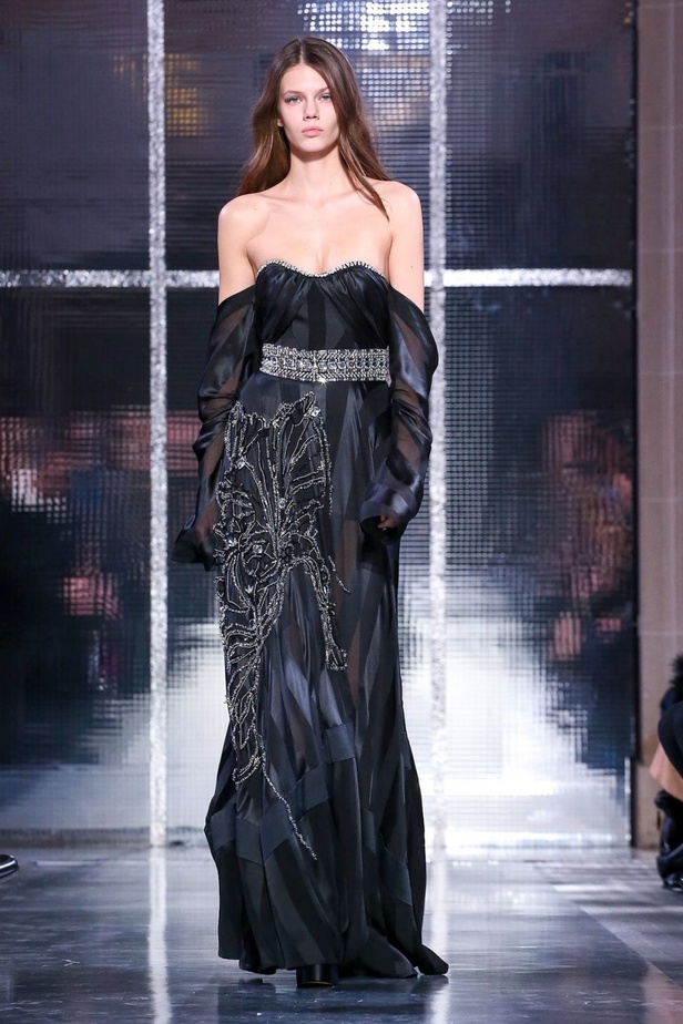 مجموعة أزارو لموسم ربيع وصيف 2020 للهوت كوتور