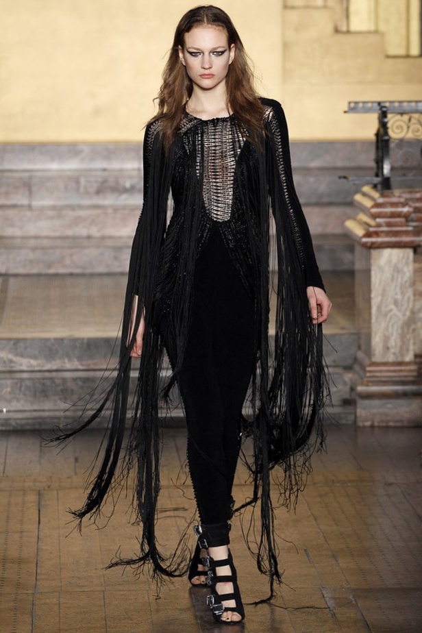 مجموعة جوليان ماكدونالد لموسم خريف 2016