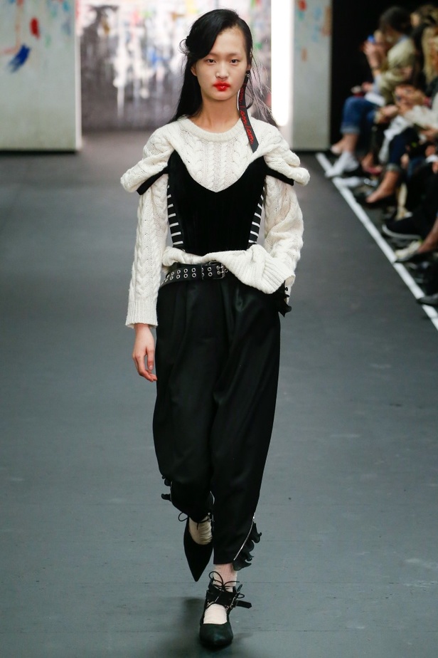 عرض أزياء برين لموسم خريف وشتاء 2017