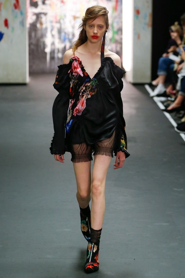 عرض أزياء برين لموسم خريف وشتاء 2017