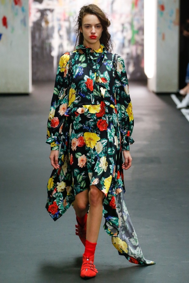 عرض أزياء برين لموسم خريف وشتاء 2017