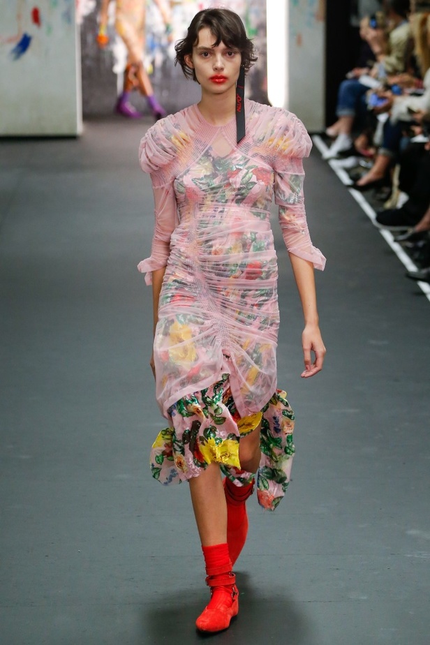 عرض أزياء برين لموسم خريف وشتاء 2017