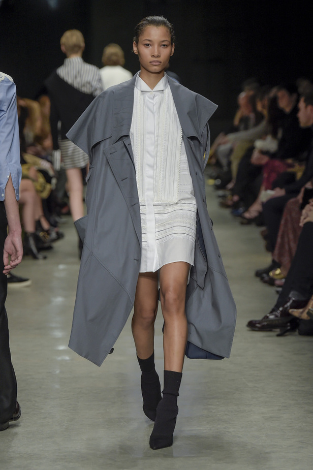 عرض أزياء بربري لموسم خريف وشتاء 2017