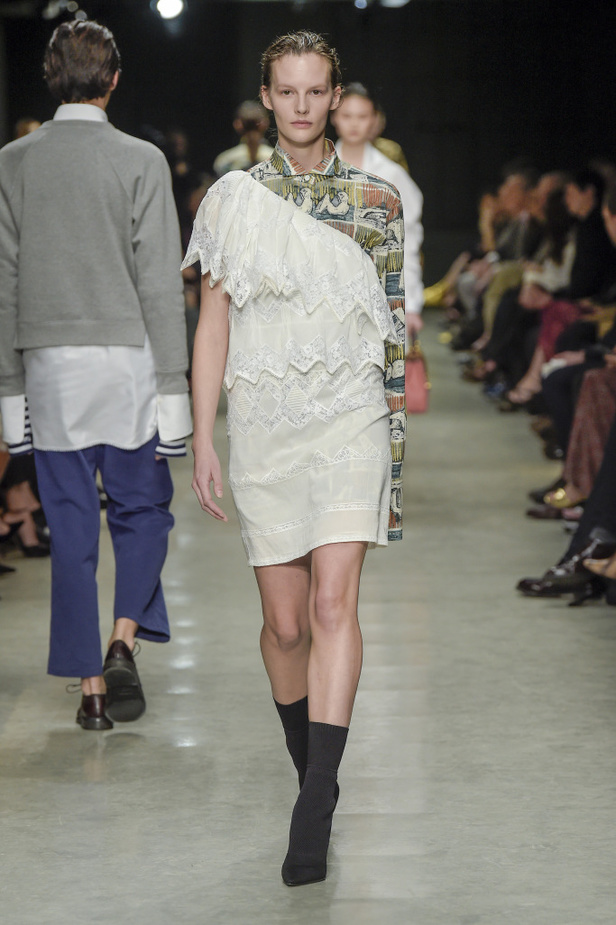 عرض أزياء بربري لموسم خريف وشتاء 2017