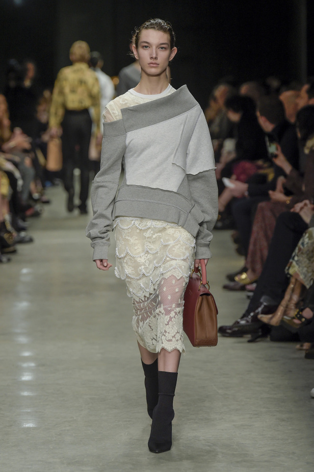 عرض أزياء بربري لموسم خريف وشتاء 2017