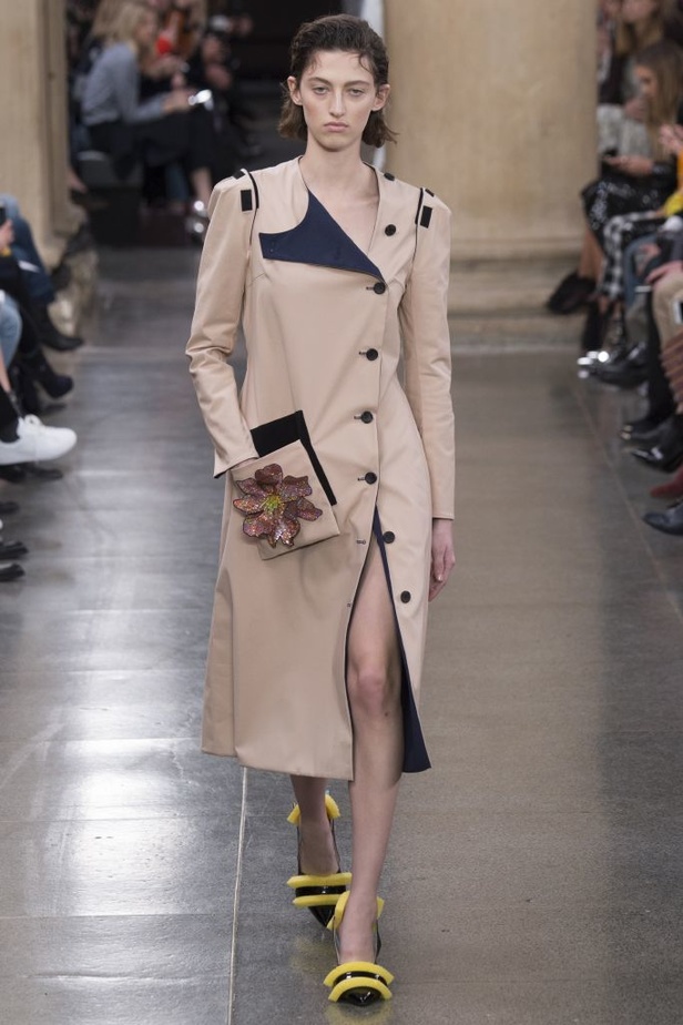 مجموعة كريستوفر كاين للألبسة الجاهزة لخريف و شتاء 2017