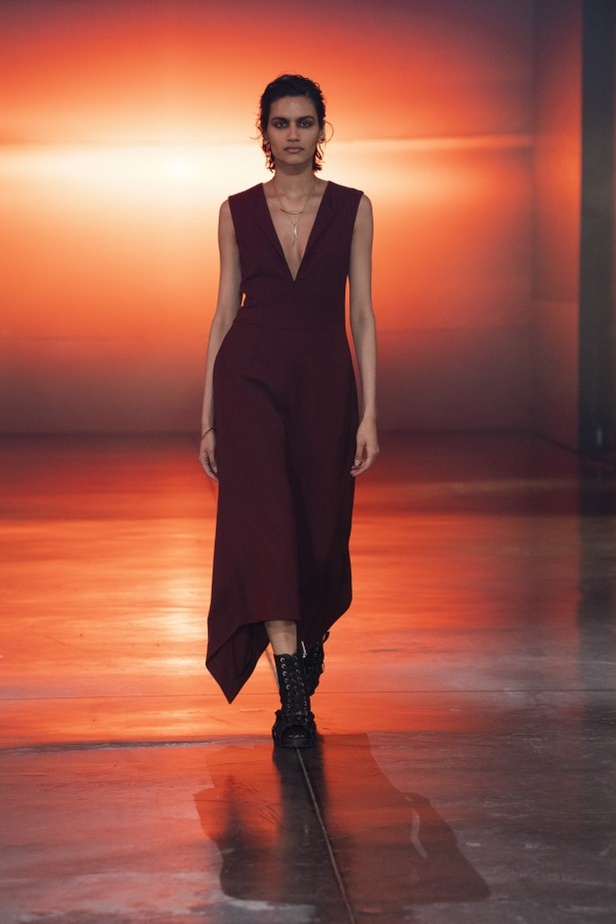 عرض أزياء مجموعة QASIMI لخريف وشتاء 2021 ضمن أسبوع الموضة في لندن