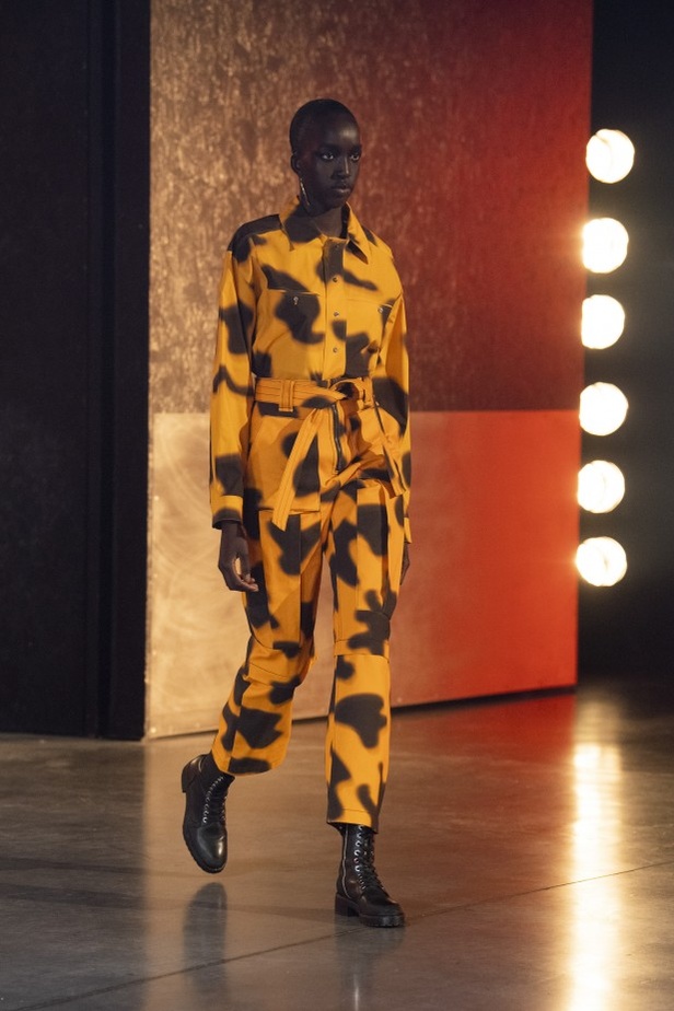 عرض أزياء مجموعة QASIMI لخريف وشتاء 2021 ضمن أسبوع الموضة في لندن