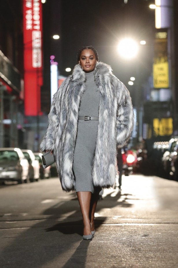 عرض مجموعة مايكل كورس Michael Kors لخريف وشتاء 2021 بمناسبة الذكرى الأربعين للدار