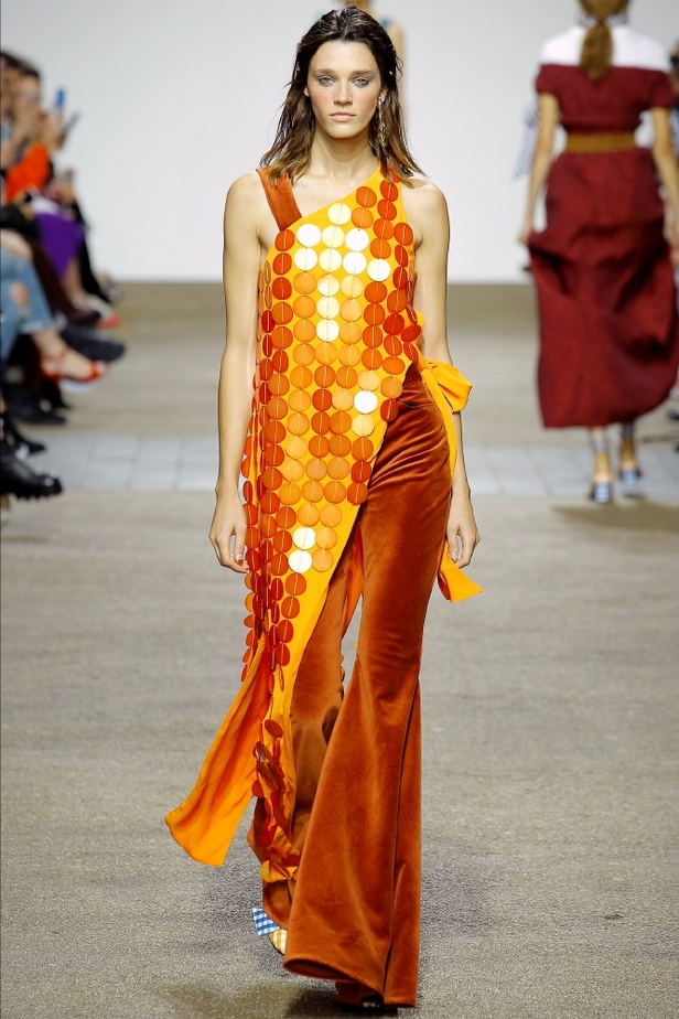 مجموعة "هاوس اوف هولاند" لربيع وصيف 2017