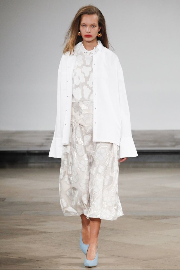 مجموعة Mother of Pearl  لربيع وصيف 2017