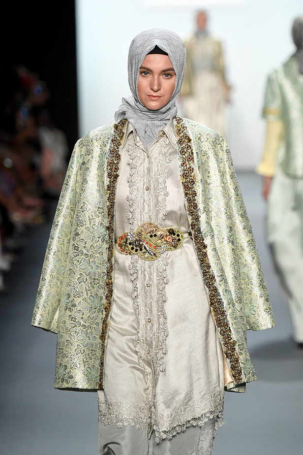 لأول مرة في التاريخ... عرض كامل للمحجبات في نيويورك!