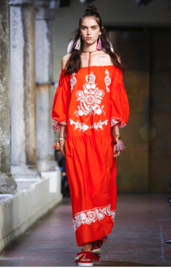 عرض Blugirl للأزياء الجاهزة لربيع وصيف ٢٠١٧ !