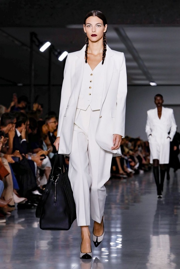 اسبوع الموضة في ميلان 2019 مجموعة MAX MARA للالبسة الجاهزة في ميلان لربيع وصيف 2020