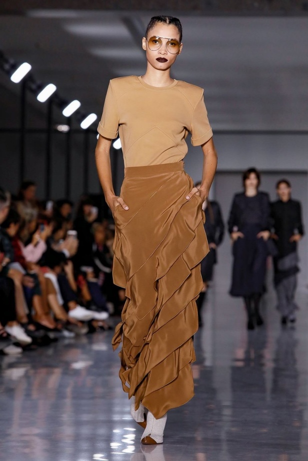 اسبوع الموضة في ميلان 2019 مجموعة MAX MARA للالبسة الجاهزة في ميلان لربيع وصيف 2020