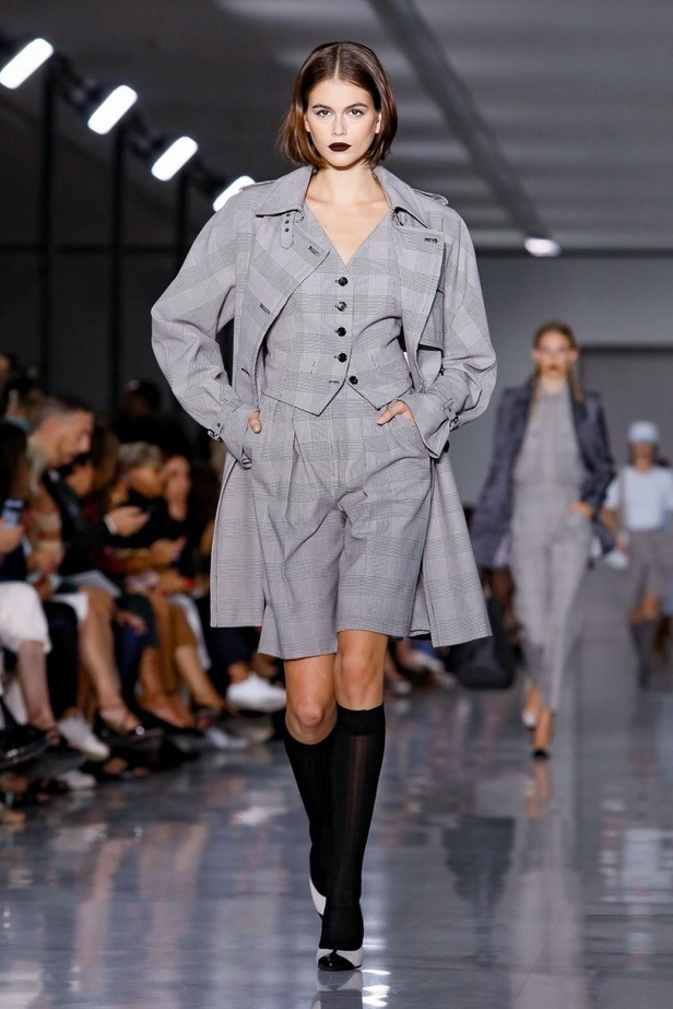 اسبوع الموضة في ميلان 2019 مجموعة MAX MARA للالبسة الجاهزة في ميلان لربيع وصيف 2020