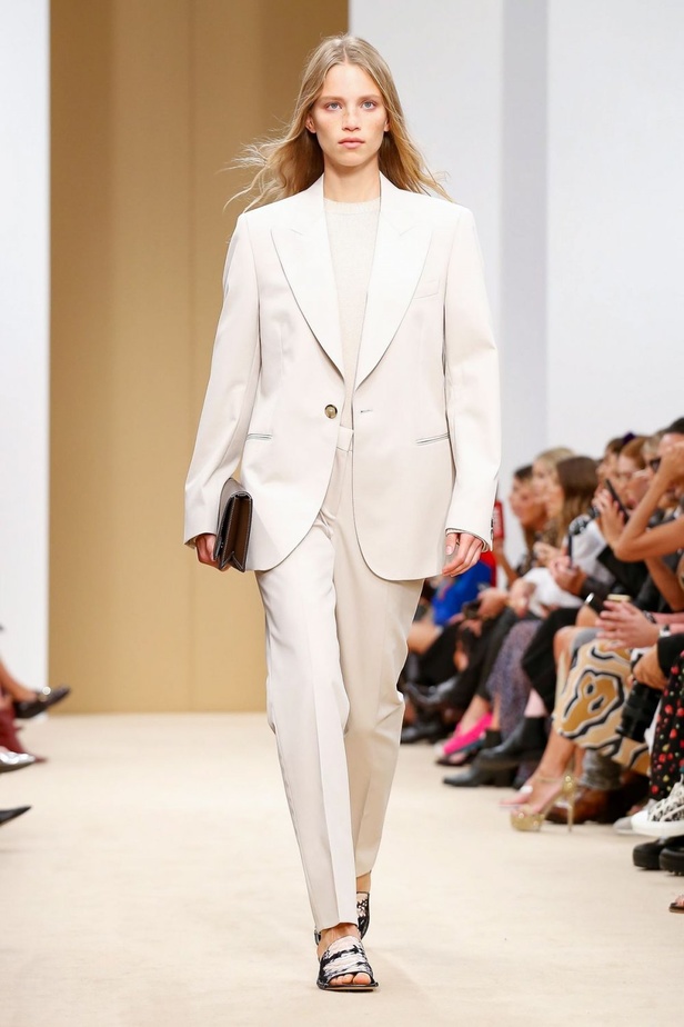 اسبوع الموضة في ميلان 2019 احذية TODS الفاخرة لربيع وصيف 2020