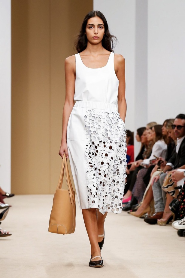 اسبوع الموضة في ميلان 2019 احذية TODS الفاخرة لربيع وصيف 2020