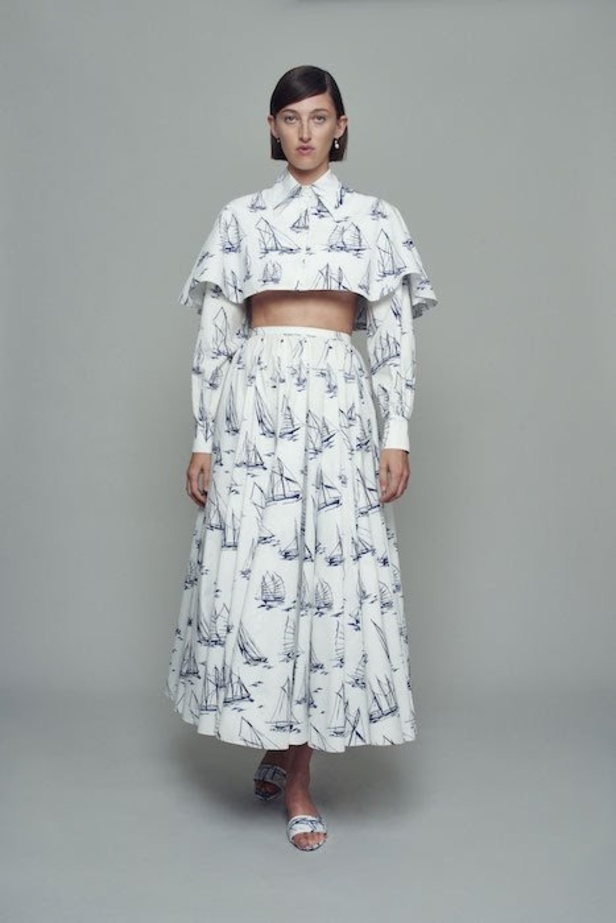 عرض ازياء مجموعة Emilia Wickstead ربيع وصيف 2021 من اسبوع لندن للموضة