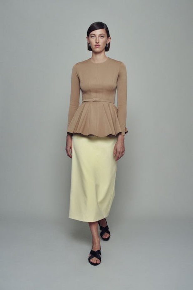 عرض ازياء مجموعة Emilia Wickstead ربيع وصيف 2021 من اسبوع لندن للموضة