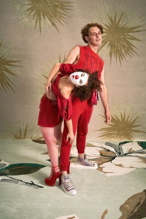 عرض ازياء Vivienne Westwood لربيع وصيف 2021 من اسبوع لندن للموضة