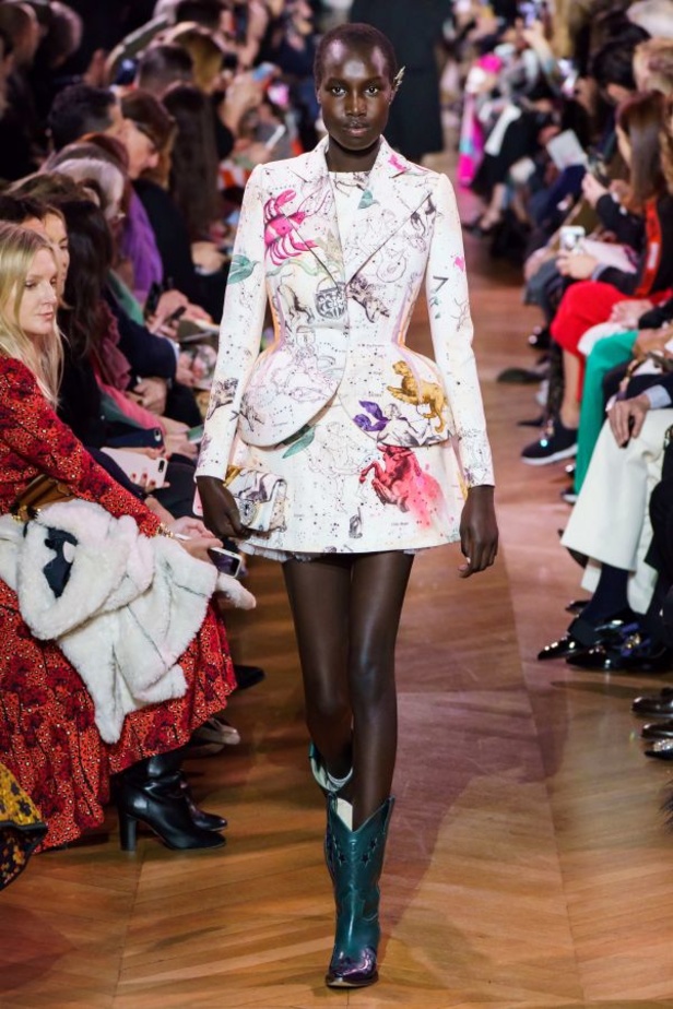 مجموعة سكياباريلي للهوت كوتور لربيع وصيف 2019