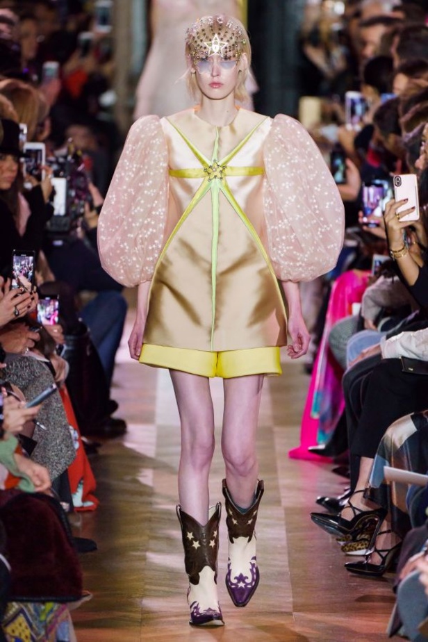 مجموعة سكياباريلي للهوت كوتور لربيع وصيف 2019