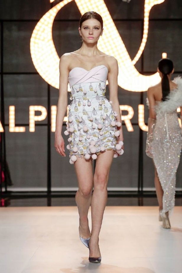 مجموعة رالف أند روسو للهوت كوتور لموسم ربيع وصيف 2019