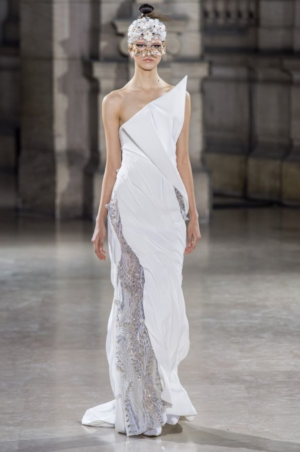 "Anatomy of a wing" مجموعة طوني ورد للأزياء الراقية لربيع وصيف 2019