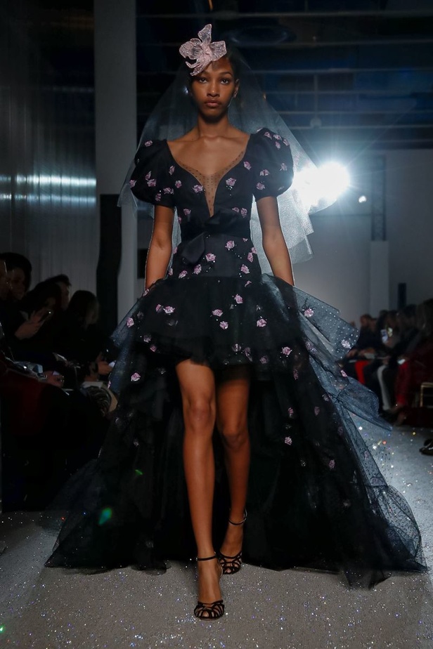 مجموعة الألبسة الراقية من جيامباتيستا فالي لربيع 2019