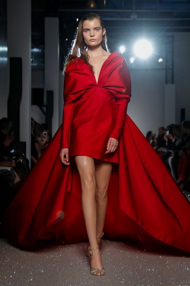 مجموعة الألبسة الراقية من جيامباتيستا فالي لربيع 2019