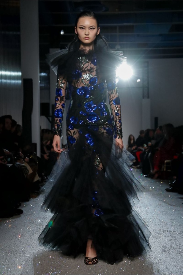 مجموعة الألبسة الراقية من جيامباتيستا فالي لربيع 2019